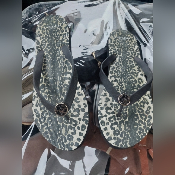 Leopard Print COACH Flip Flops with Black Straps Women Sz 9-10 - Picture 1 of 5